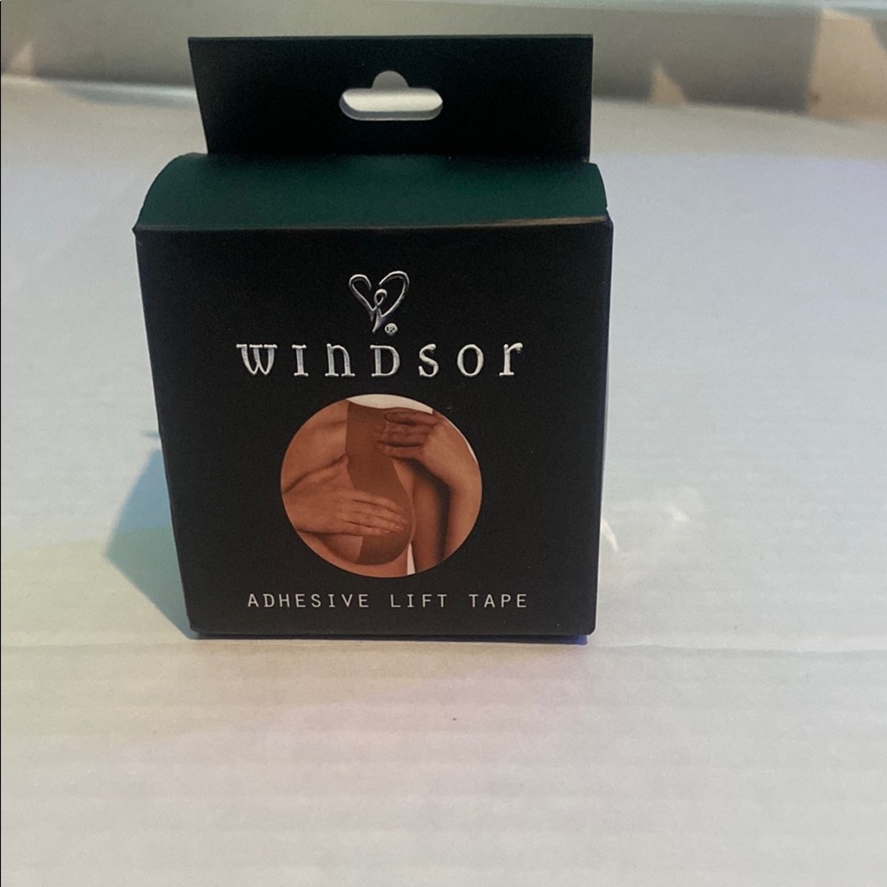 Windsor Black Adhesive Lift Tape